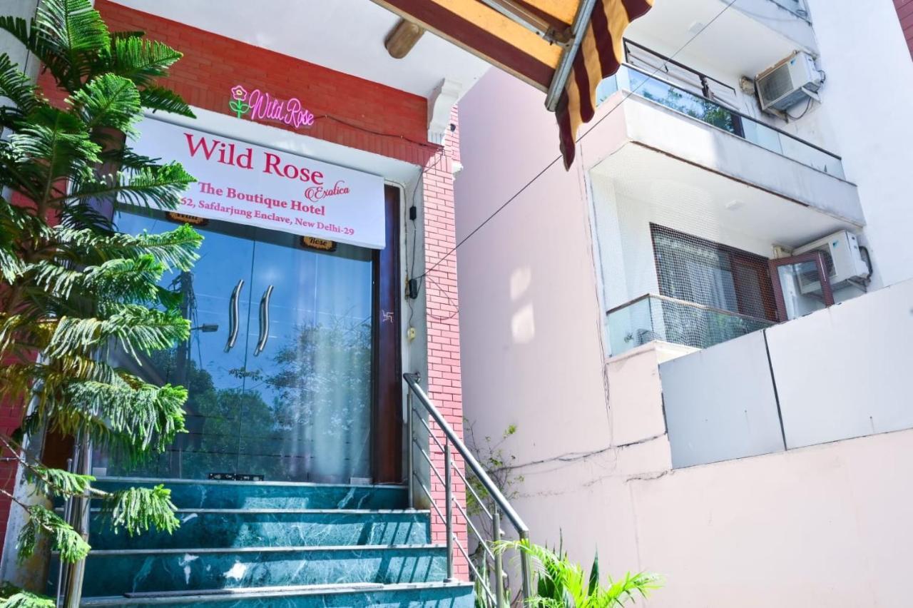 Hotel Wild Rose New Delhi Exterior photo